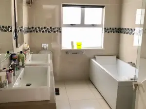 4 Bedroom House to Rent in Newlands