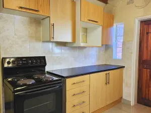 4 Bedroom Cottage/Garden Flat to Rent in Borrowdale