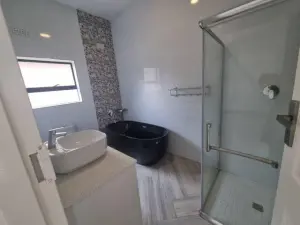 Townhouse/Complex/Cluster to Rent in Mount Pleasant