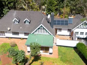 4 Bedroom House to Rent in Greystone Park