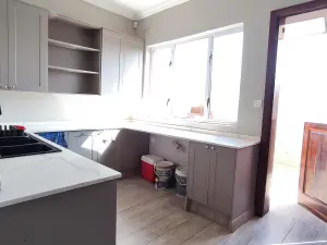 4 Bedroom House to Rent in Sandton Park