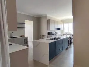 4 Bedroom House to Rent in Sandton Park