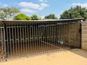 3 Bedroom House to Rent in Houghton Park
