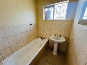 3 Bedroom House to Rent in Houghton Park