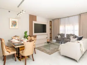 Townhouse/Complex/Cluster to Rent in Mount Pleasant