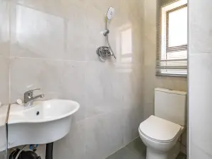 Townhouse/Complex/Cluster to Rent in Mount Pleasant