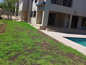 Townhouse/Complex/Cluster to Rent in Borrowdale