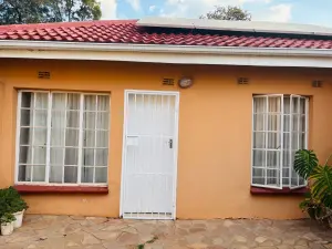 1 Bedroom Cottage/Garden Flat to Rent in Glen Lorne