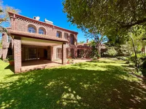 Townhouse/Complex/Cluster to Rent