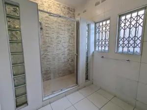 5 Bedroom House to Rent in Alexandra Park