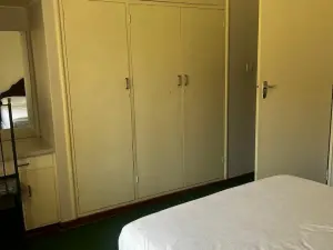 3 Bedroom House to Rent in Alexandra Park