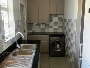 3 Bedroom House to Rent in Alexandra Park