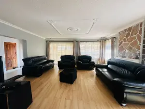 4 Bedroom House to Rent in Maranatha