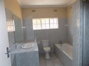 Townhouse/Complex/Cluster to Rent in Highlands