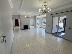 Commercial Property to Rent in Gunhill