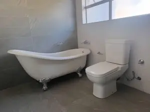 4 Bedroom House to Rent in Gunhill
