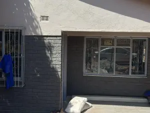 4 Bedroom House to Rent in Kuwadzana