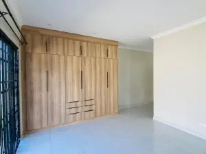 Townhouse/Complex/Cluster to Rent in Greendale