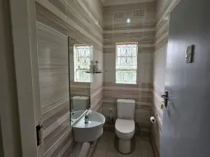 3 Bedroom House to Rent in Alexandra Park