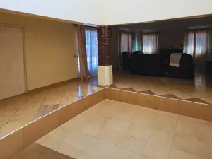 5 Bedroom House to Rent in Chadcombe