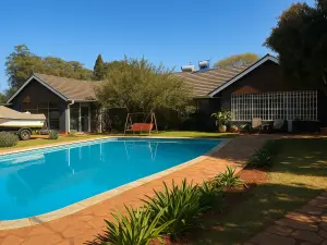 4 Bedroom House to Rent in Greendale