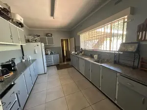 4 Bedroom House to Rent in Greendale
