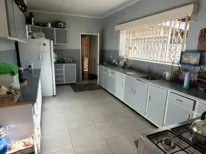 4 Bedroom House to Rent in Greendale