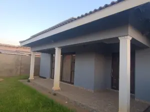 3 Bedroom House to Rent in Ashdown Park