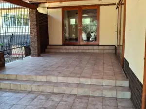 4 Bedroom House to Rent in Greendale