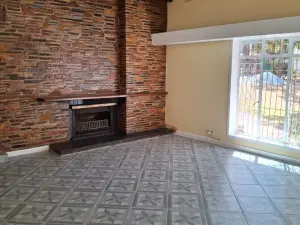 4 Bedroom House to Rent in Greendale