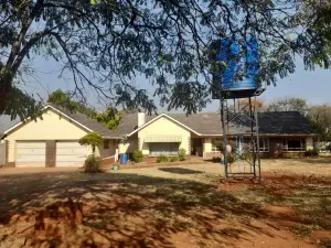 4 Bedroom House to Rent in Mandara