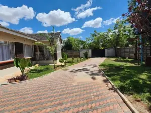 3 Bedroom House to Rent in Bluff Hill