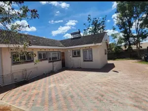 3 Bedroom House to Rent in Bluff Hill