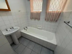 Townhouse/Complex/Cluster to Rent in Mount Pleasant