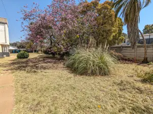 Flat/Apartment to Rent in Avondale