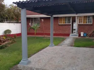 2 Bedroom Cottage/Garden Flat to Rent in Meyrick Park