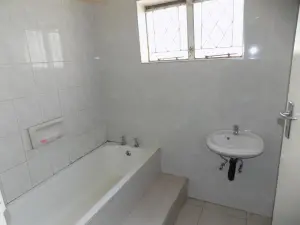 3 Bedroom House to Rent in Msasa Park