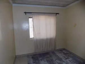 3 Bedroom House to Rent in Msasa Park