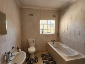 3 Bedroom Cottage/Garden Flat to Rent in Prospect