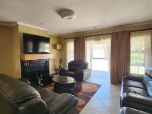 3 Bedroom Cottage/Garden Flat to Rent in Prospect