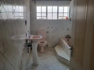 4 Bedroom House to Rent in Westgate
