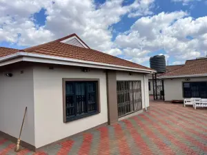 Townhouse/Complex/Cluster to Rent