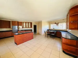 5 Bedroom House to Rent in Mount Pleasant Heights