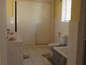 5 Bedroom House to Rent in Greendale