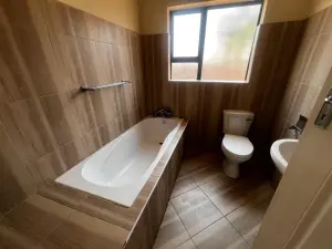 Townhouse/Complex/Cluster to Rent in Hogerty Hill