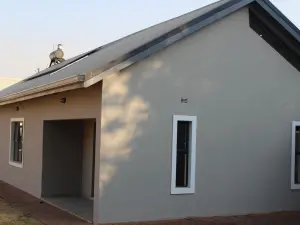 Townhouse/Complex/Cluster to Rent in Mandara