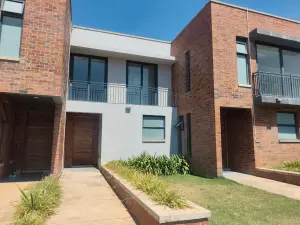 Townhouse/Complex/Cluster to Rent