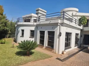 4 Bedroom House to Rent in Borrowdale Brooke