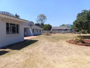 4 Bedroom House to Rent in Mount Pleasant
