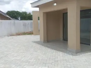 Townhouse/Complex/Cluster to Rent in Bluff Hill